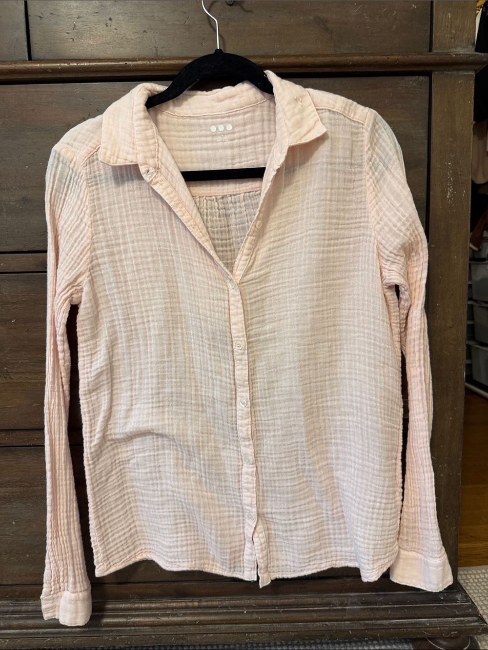 Three Dot light pink button down shirt M